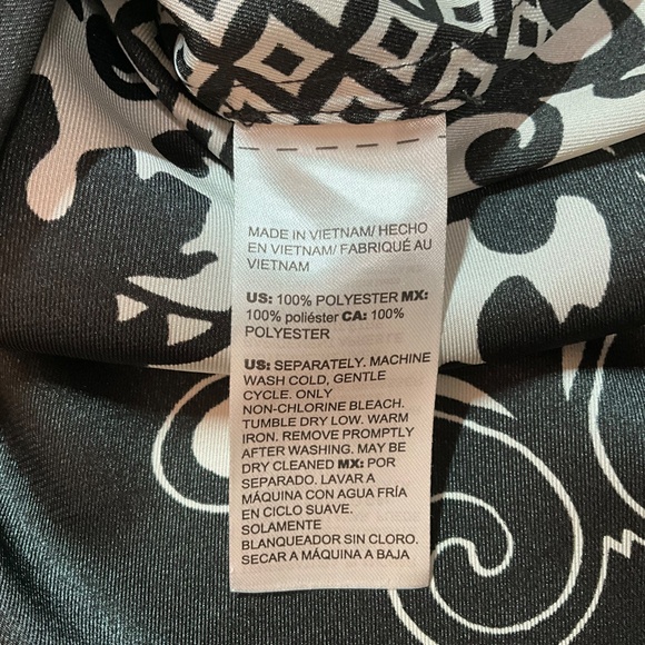 CHICO’S Easy Care Poly Geometric Print Tunic Top Sz 16 - Picture 11 of 12